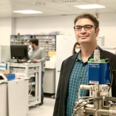Hanay Group Invents Breakthrough Chip Technology to Probe Nano World